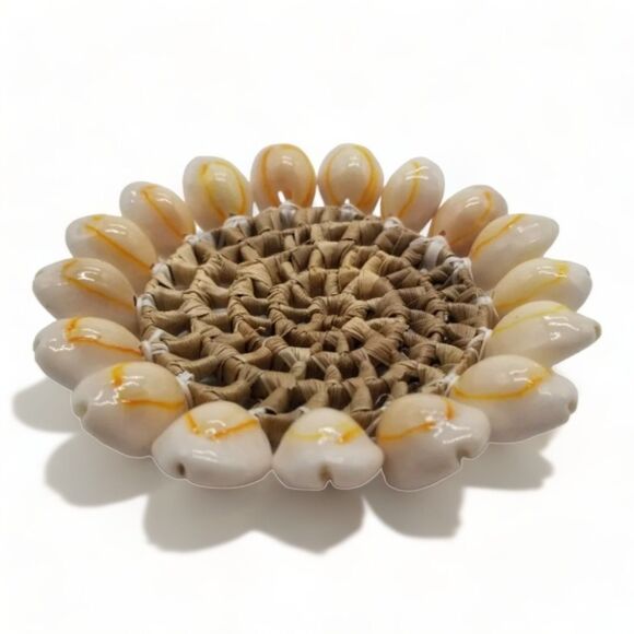 Coasters Rattan Straw Cowrie Shelled Round Box Basket 4 Set Coffee Drinks - Picture 4 of 8